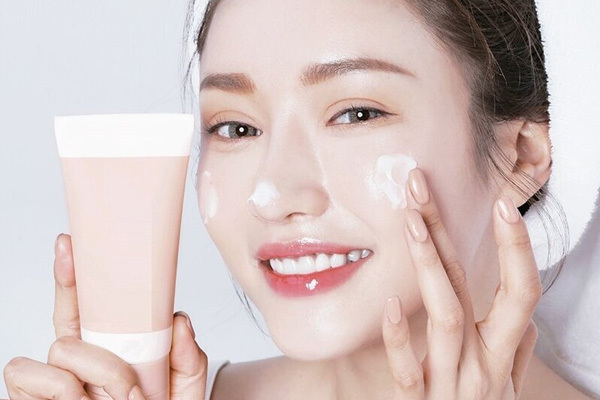 Tuổi dậy thì nên dùng kem dưỡng da nào?
